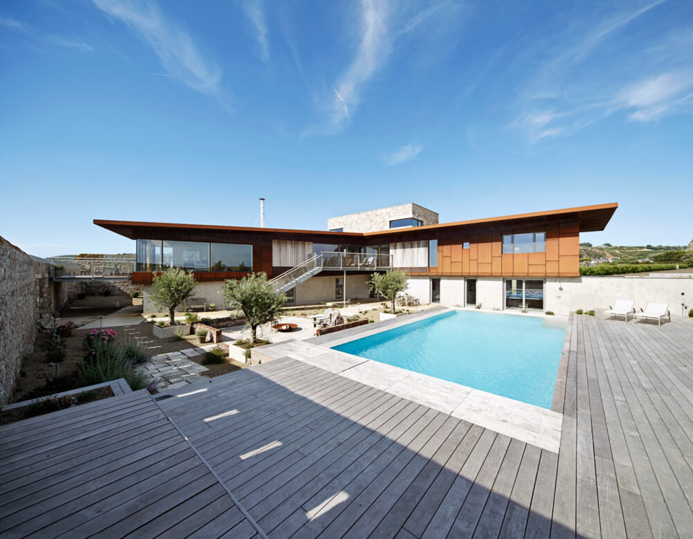 Glazing Vision – Le Petit Fort, Jersey
