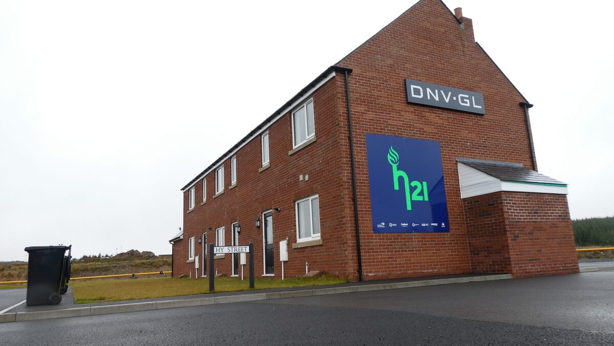 UK’S FIRST HYDROGEN HEATING DEMONSTRATION TAKES PLACE @baxiboilers
