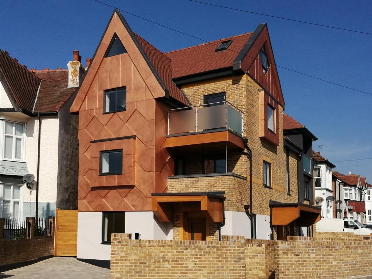 BAUMIT PAINT PUTS STUNNING BRONZE FINISH ON GOLD-STANDARD FAÇADE DESIGN @BaumitUKLtd