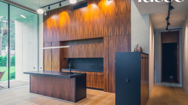 Lusso Bentley Flooring – A Cheaper Alternative to Karndean & Amtico