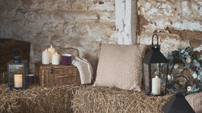 GATHER OUTDOORS THIS AUTUMN