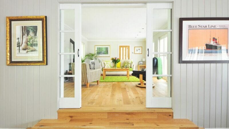 Decorate Your Way to a Visually Larger Home