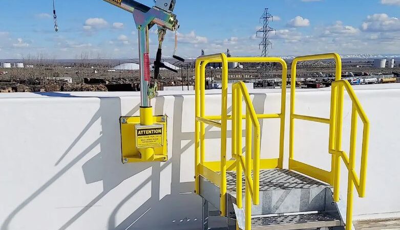 OZ Lifting HVACR Davit Crane Rooftop Maintenance System