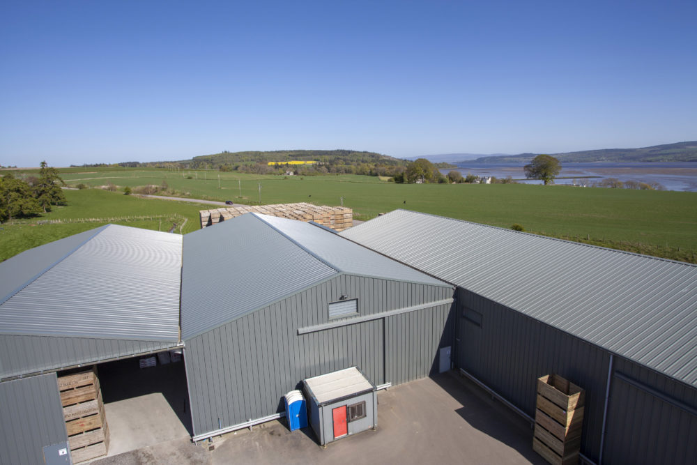 STEADMANS PROVIDES ROOF AND WALL MATERIALS FOR NEW HIGHLAND FARM