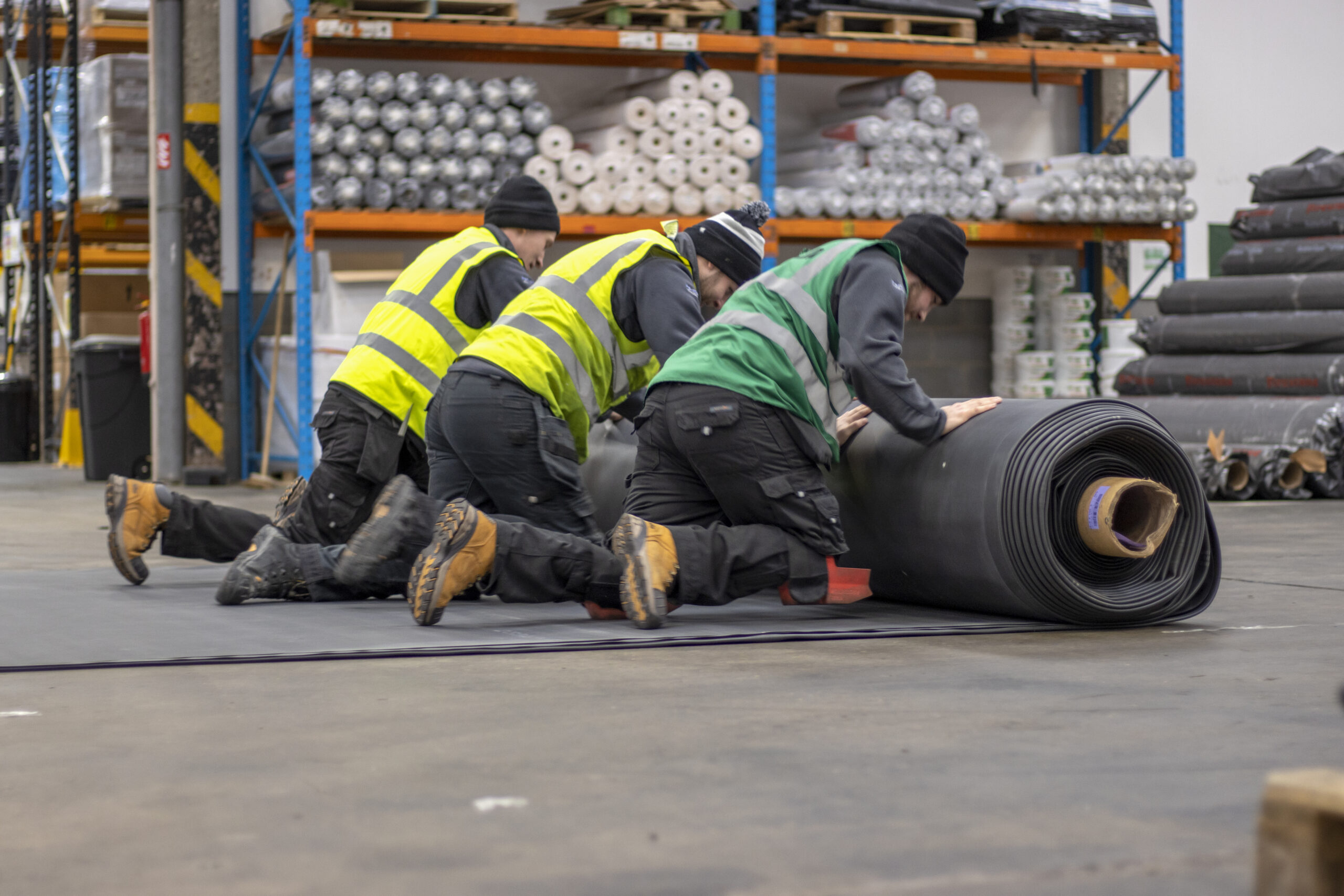 ROOFING ALL YEAR ROUND: WHY RUBBER EPDM IS A WINTER SOLUTION