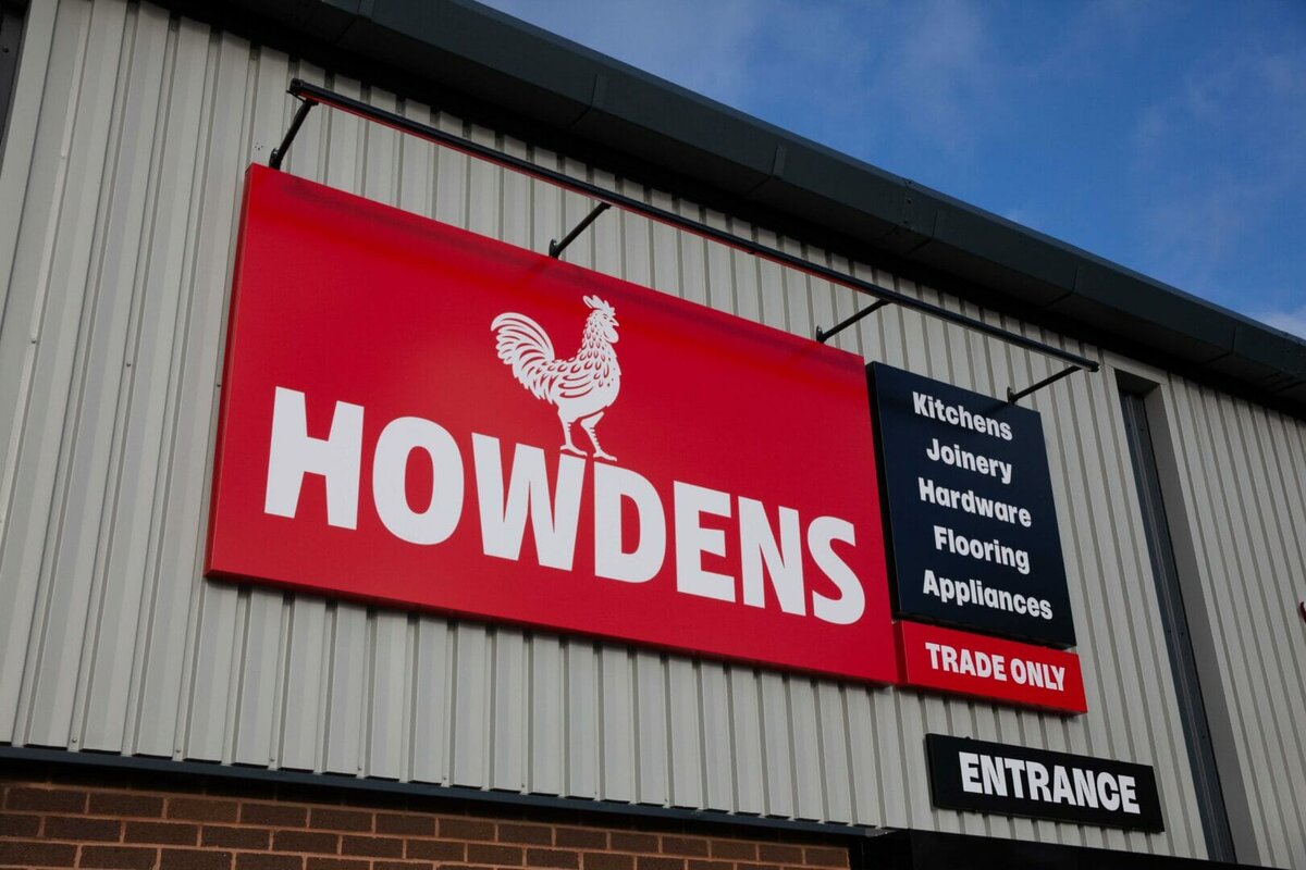 HOWDENS DEPOTS SWITCH TO GREEN, RENEWABLE ENERGY