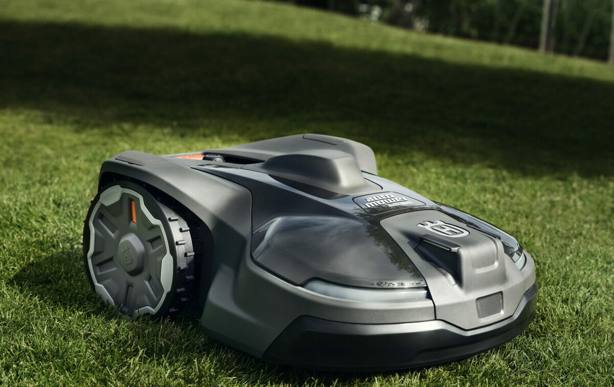 AUTOMOWER® NERA REVOLUTIONISES LAWN CARE