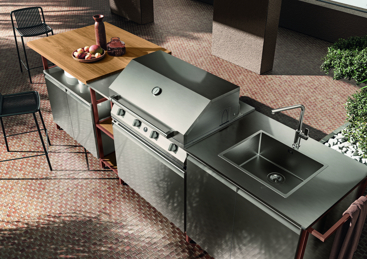 PRESS RELEASE From the evolution of the Formalia collection emerges Formalia Outdoor, the first Scavolini kitchen designed for outdoors